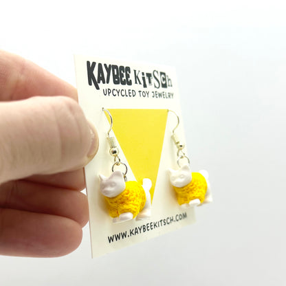 White Cat Small "Sweater Friend" Earrings - Yellow Sweaters